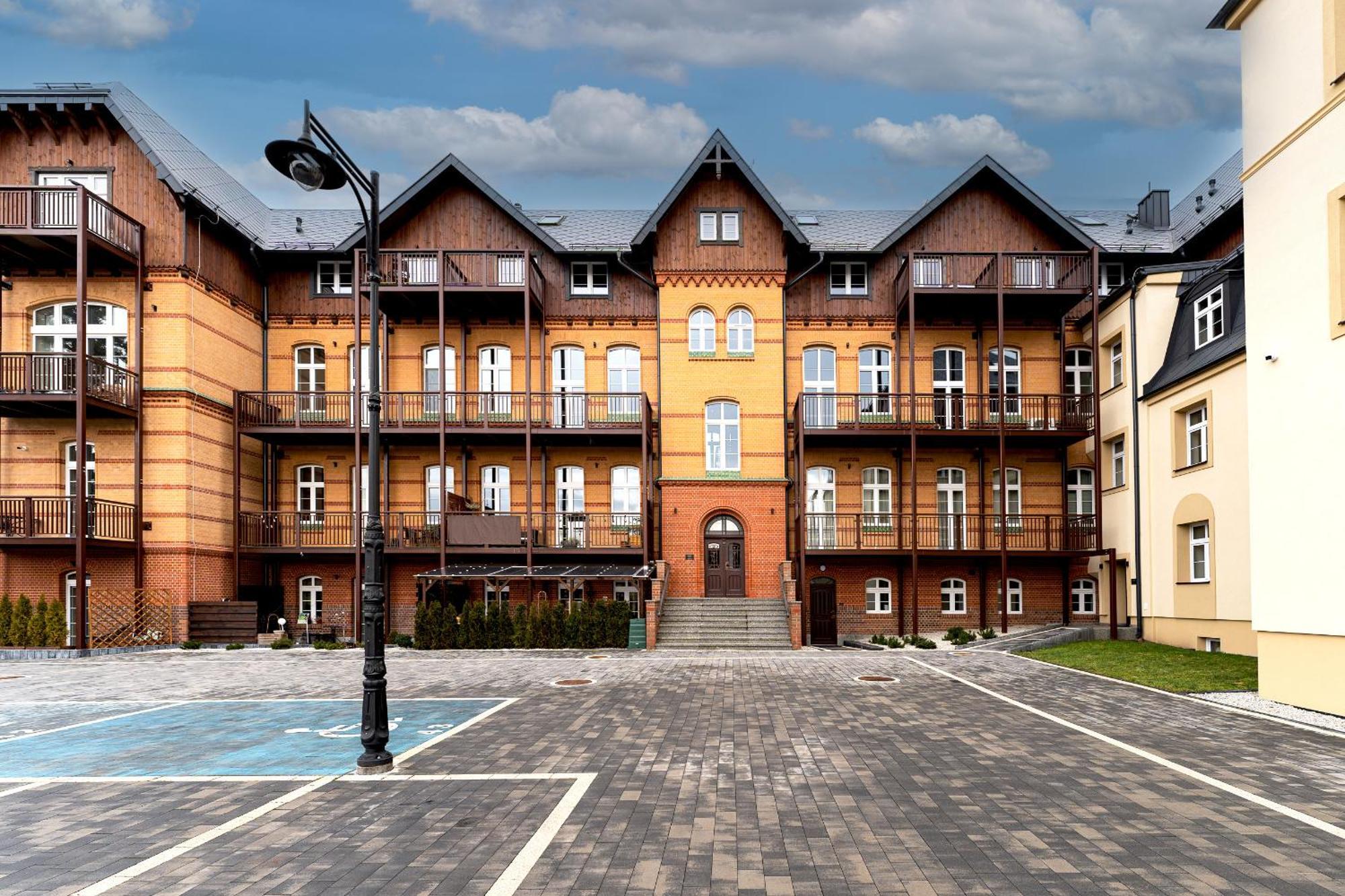 Apartament Inspirujacy - Z Prywatnym Monitorowanym Parkingiem - 4 Osobowy - Space Apart Jelení Hora Exteriér fotografie